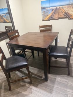 Mesas y sillas de comedor