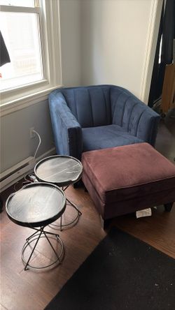 Velvet Couch w/chiase 2 marble stands
