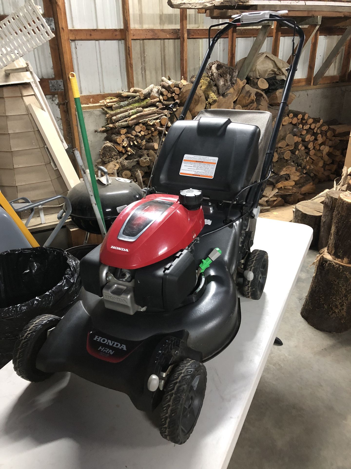 Honda HRN216 Self-propelled Push Mower, In Excellent Condition!! 