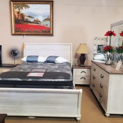 4pc Queen Bedroom Set