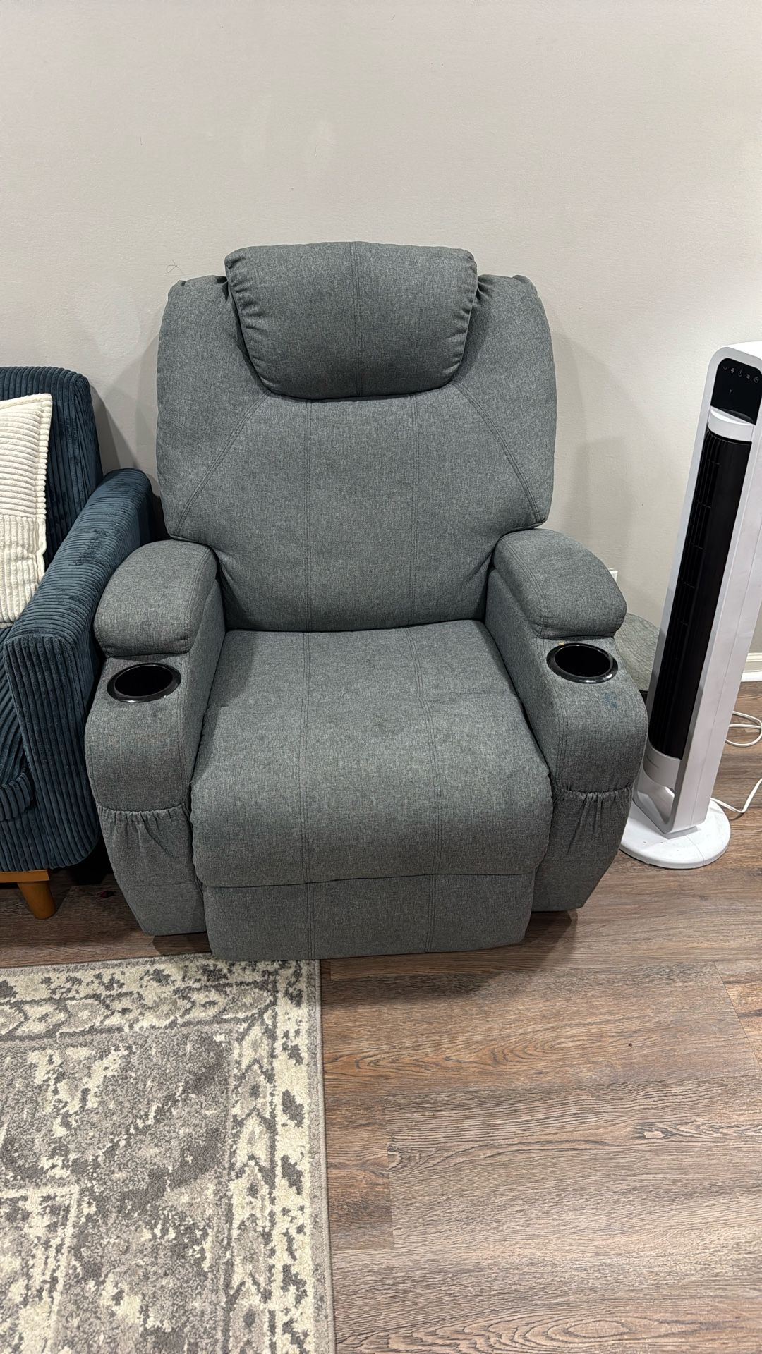 Manual Recliner Good Condition