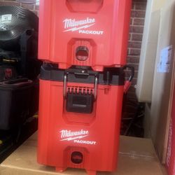 48-22-8422 Milwaukee Packout Tool Box 