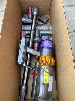 DYSON V15 GOLD VACUUM CORDLESS CLEANER video
