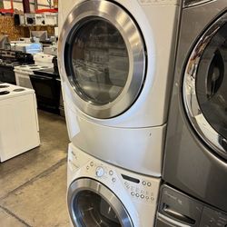Whirlpool Duet Washer & Dryer Front Load Electric Stackable Set Free Cords Etc