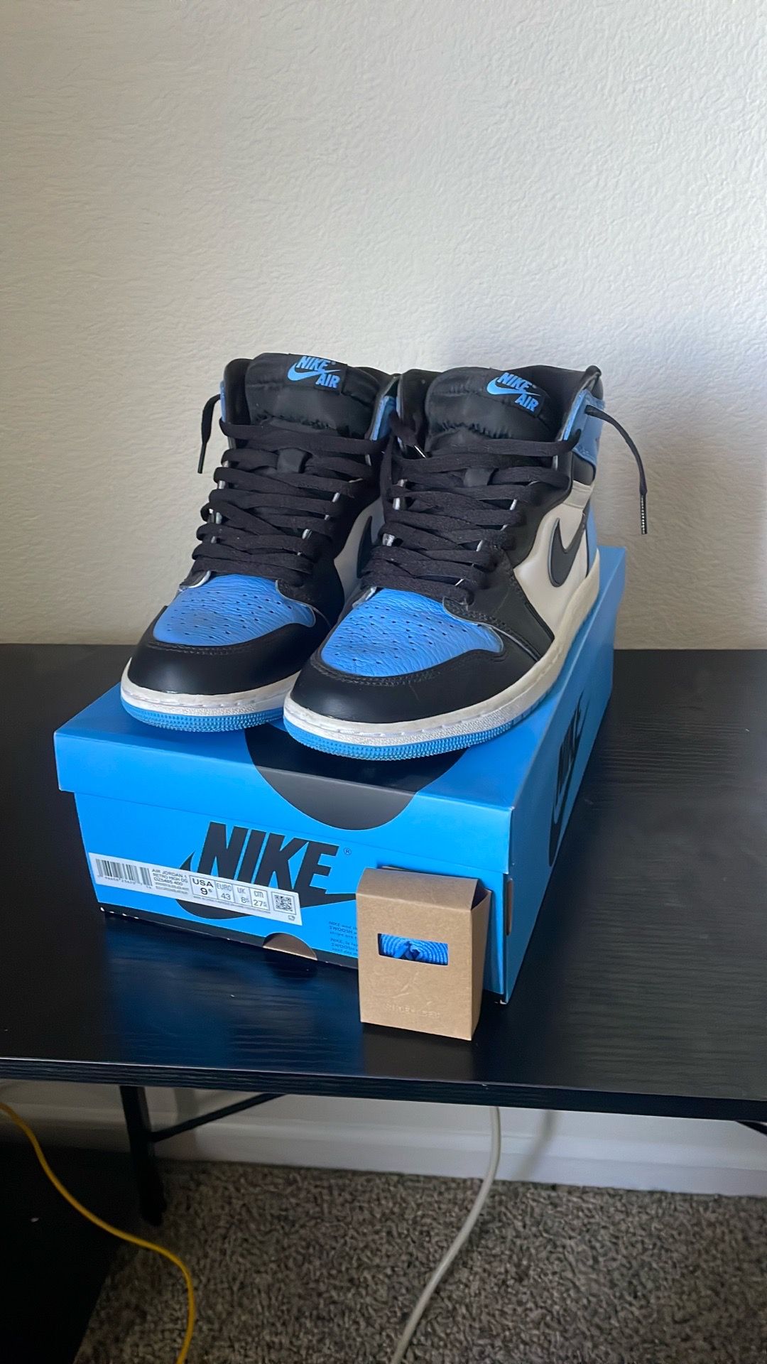 Jordan 1 Retro High OG UNC Toe