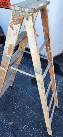 6ft Wooden Ladders.
