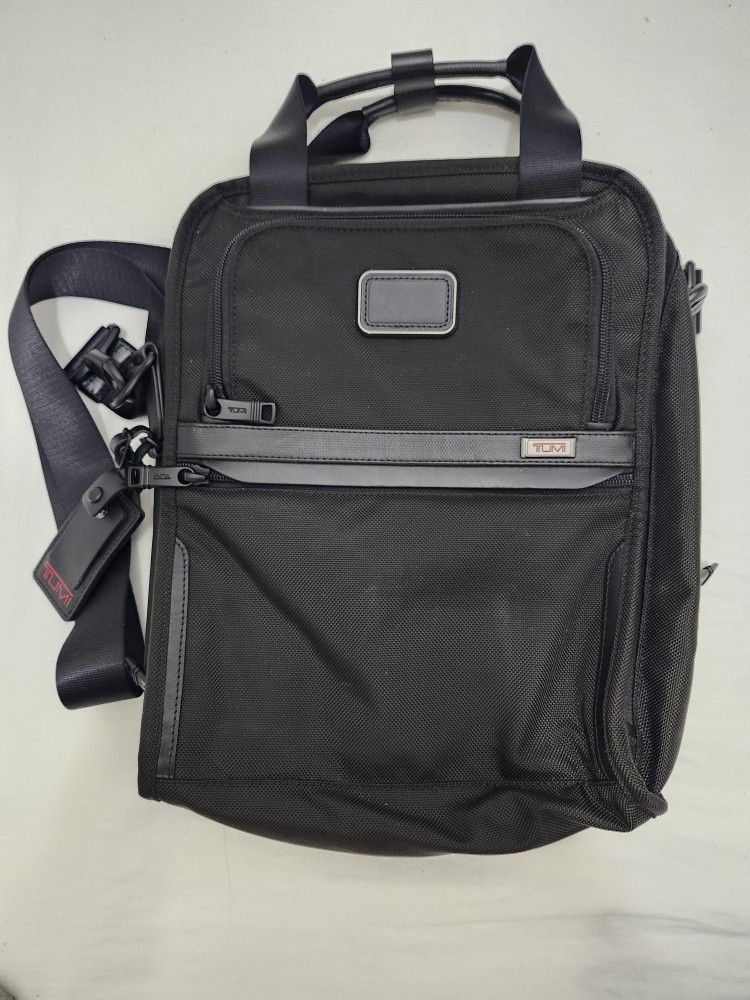 Tumi Alpha 3 Medium Travel Tote