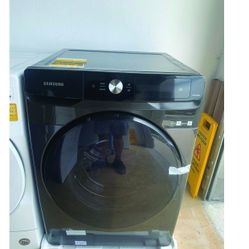 Samsung front load washer new scratch and dent 