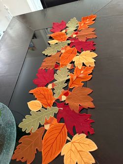 Fall Leaf Table Runner