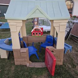 Kids House ❗️( Yes It Says $0 But It Is $50)❗️