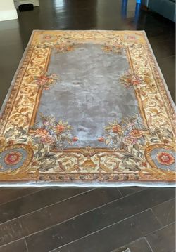 Lovely 8’ by 5’ rug