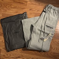 Brand new dark oat essential sweats size M