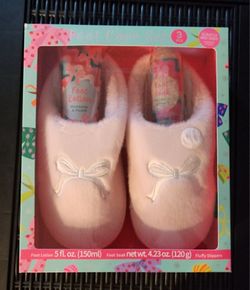 Fluffy slippers