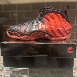 Nike Air Foamposite One “Stranger things” Size 12