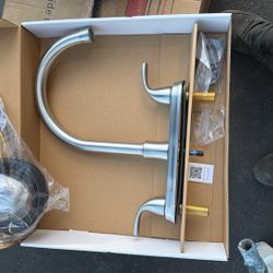 Bathroom And Kitchen Faucets