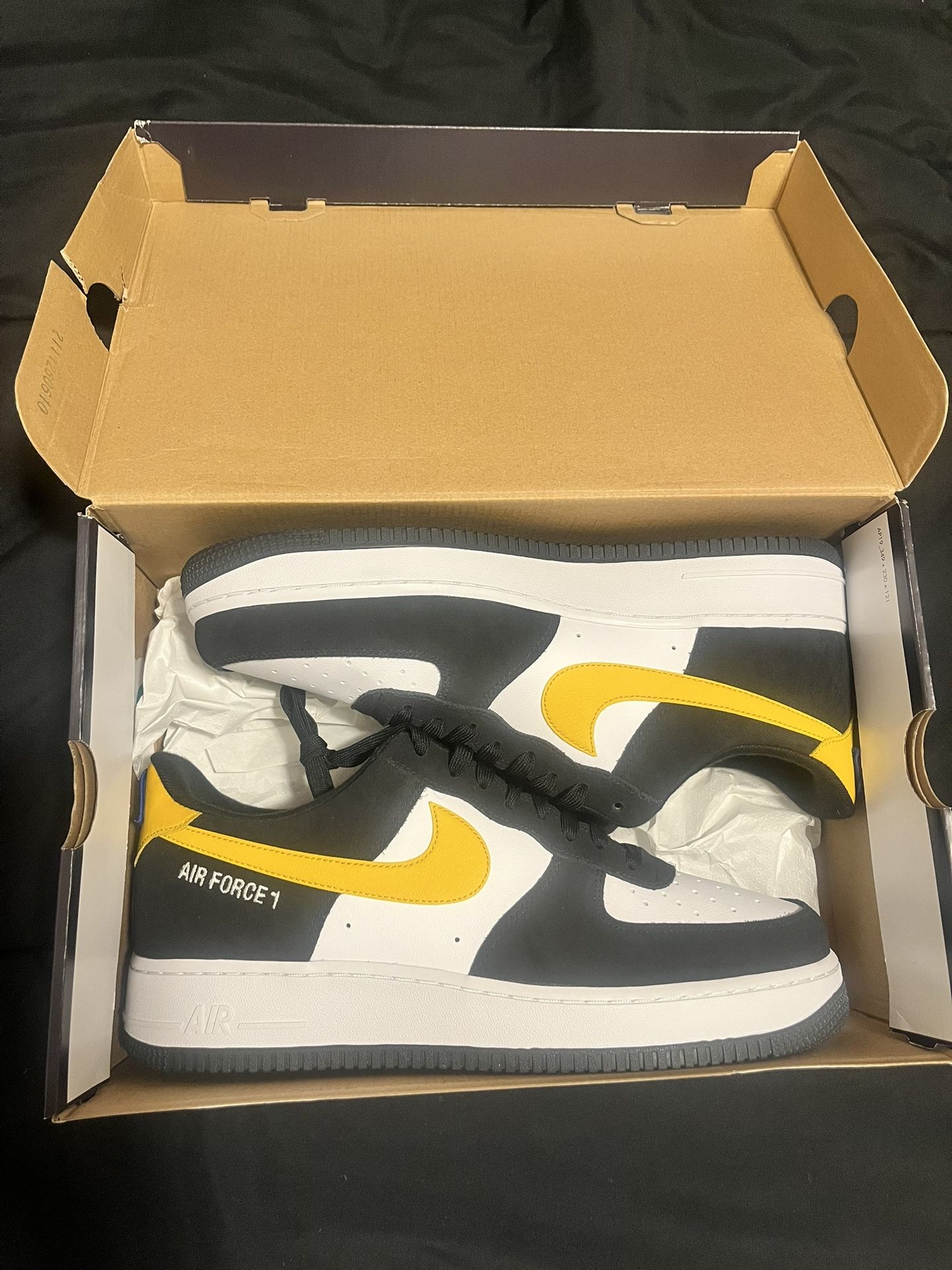 Nike Air Force 1 ‘07 LV8 Black/Dark Sulfur-White-Black Noir/Blanc/Noir/Sulfur Foncee Size 12.5