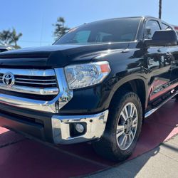 2017 TOYOTA TUNDRA CREWMAX SR5