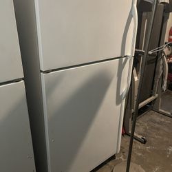 Refrigerator Works Great I Sell All The Time 275 With Delivery 250 Pick Up 