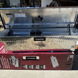 New husky tool box with keys. Specifics are in the picture. Pick up only. $320 each