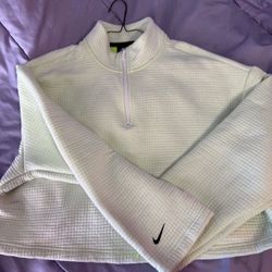 Women’s Nike long sleeve crop top 