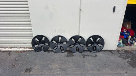 Tesla model three plastic wheel covers