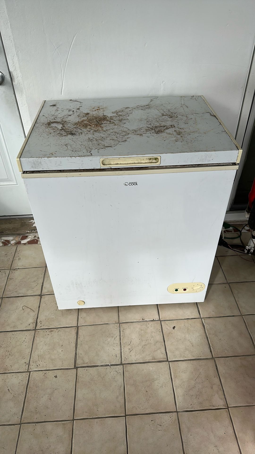 Chest freezer