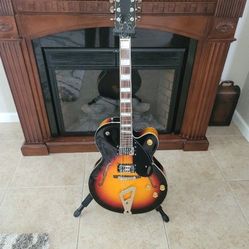 Gretch guitar streamliner.