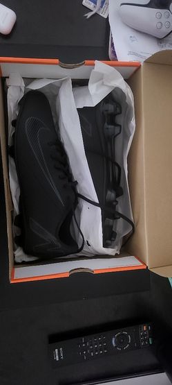 Soccer Cleats Nike Size 11