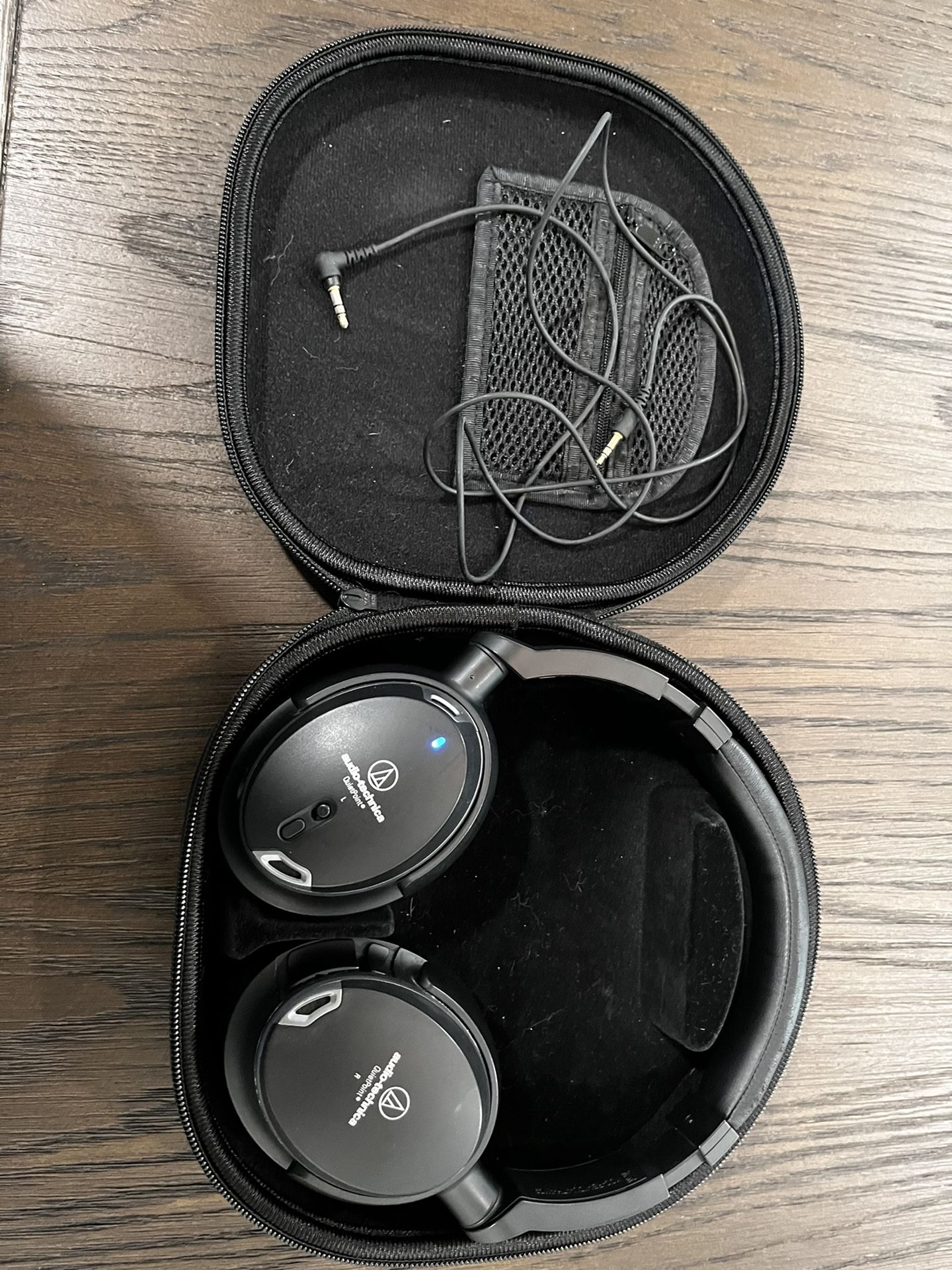 Audio Technica ATH ANC9 QuietPoint Noise Cancelling Headphones