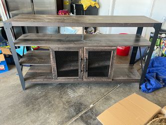 Tv console