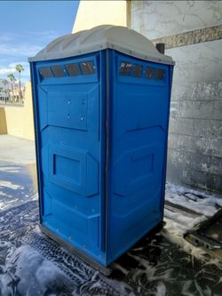 MOBILE RESTROOM 2 RENT / or PURCHASE