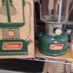Vintage 1972 Coleman Lantern 220F195 Two Mantle Orig. Box / Very Clean