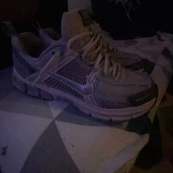 Nike vomero size 6 men US