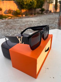 Lv glasses