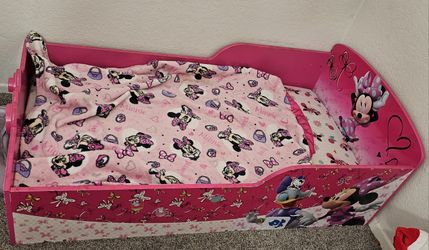 Minnie Mouse Toddler Bed