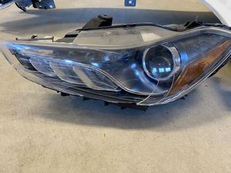 Maserati Ghibli 2014-2018 Left Driver Side Headlight OEM