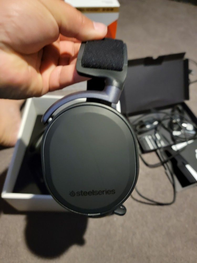 Steelseries Arctis Pro Wireless Gaming Headset