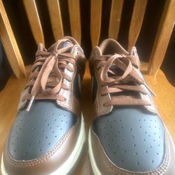 Dunks Sizes 9 And A Half And 10.