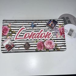 NWT Robin Ruth Be Noticed Women's Bi-Fold Snap Closure Wallet Puerto Rico 