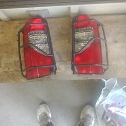 2000-2004 Nissan Xterra Taillights
