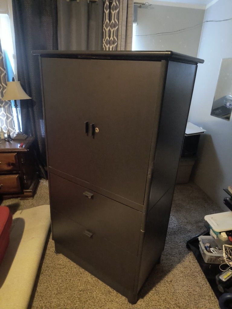 33l x 19 dx 57h filming cabinet