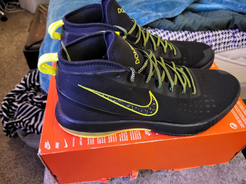 Nike Air Max Dominate Size 14