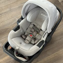 Uppababy Mesa Max Car Seat 