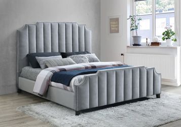 Spencer King / Queen Bed