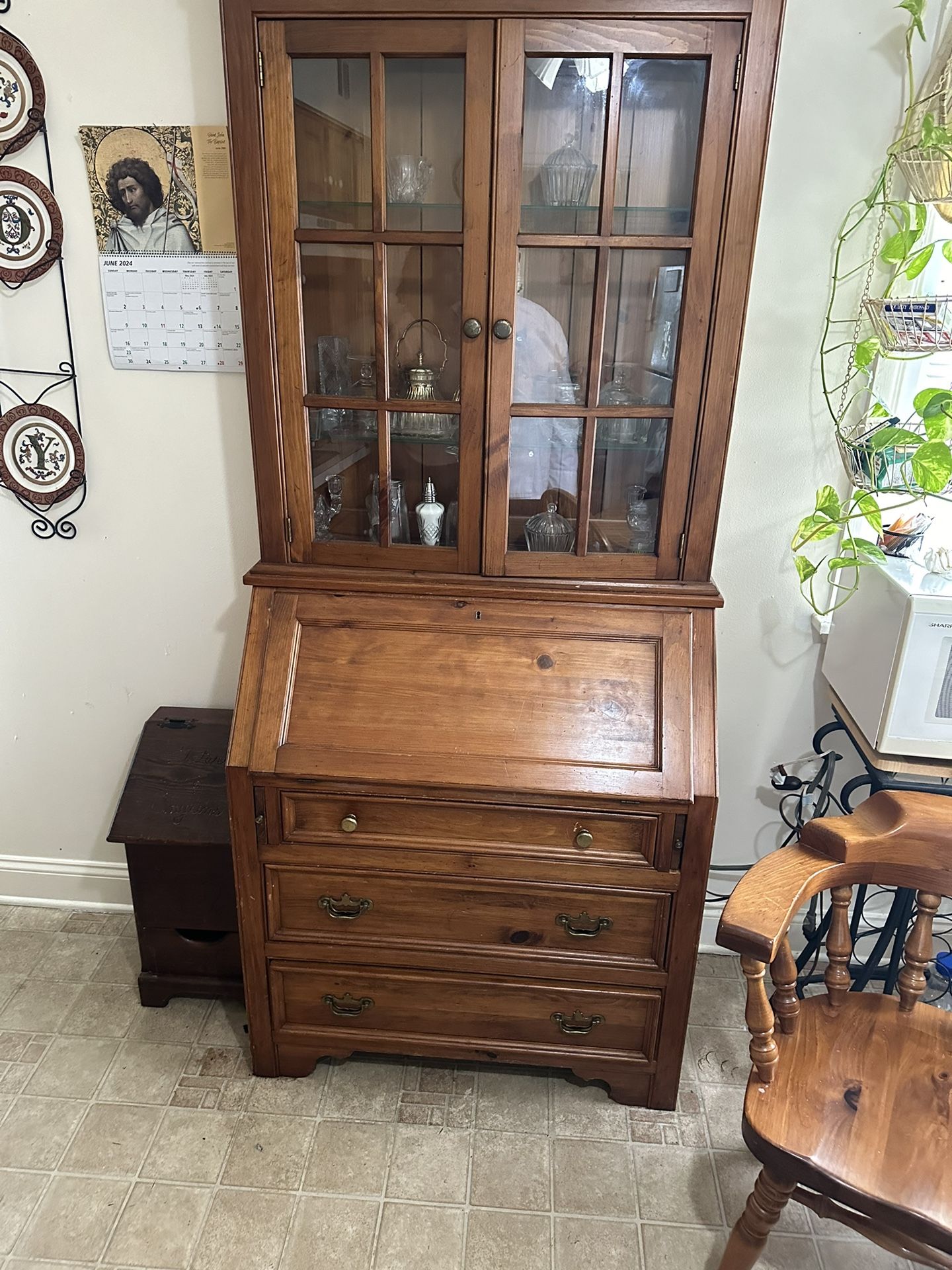 Desk/cabinet Antique