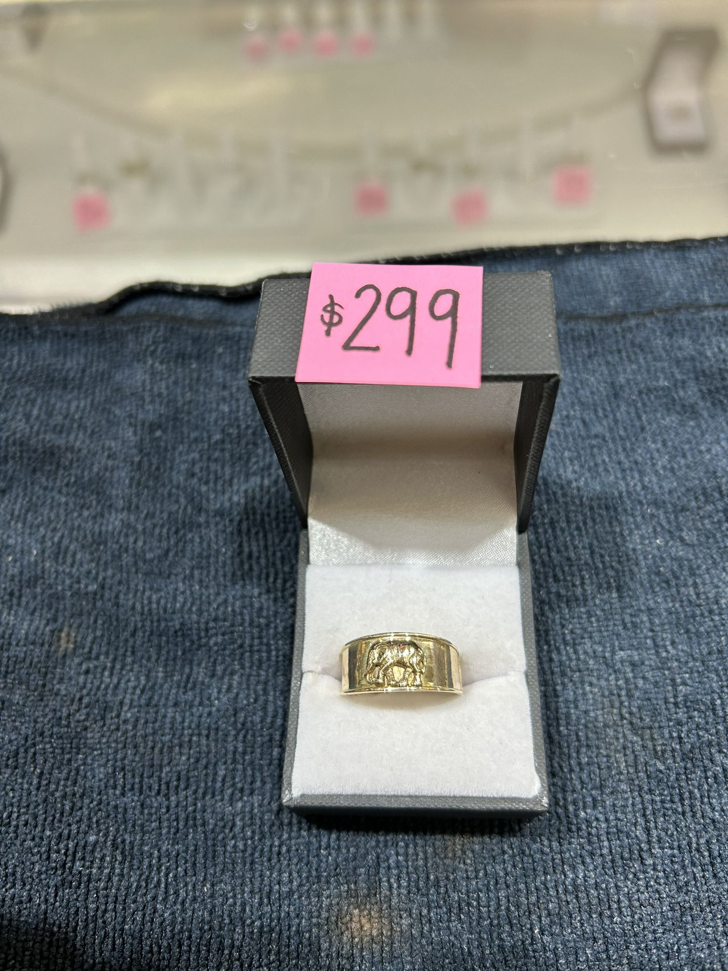 Women’s 10K Yellow Gold Elephant Ring (Size 10) 
