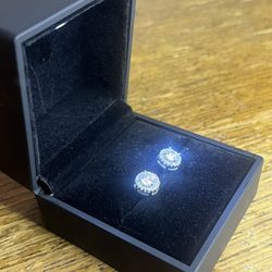 0.5 Carat VVS Lab-Grown Diamond Halo Stud Earrings – 925 Silver 