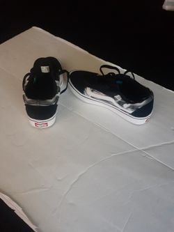 Van's Shoes Size 5.5