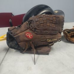 Rawlings Baseball Glove