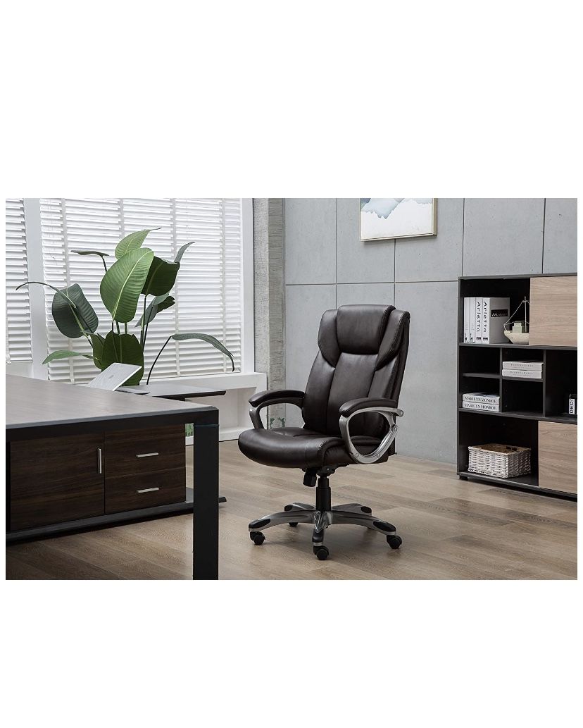 Grand Executive Chair With Back Support And Much Elegance